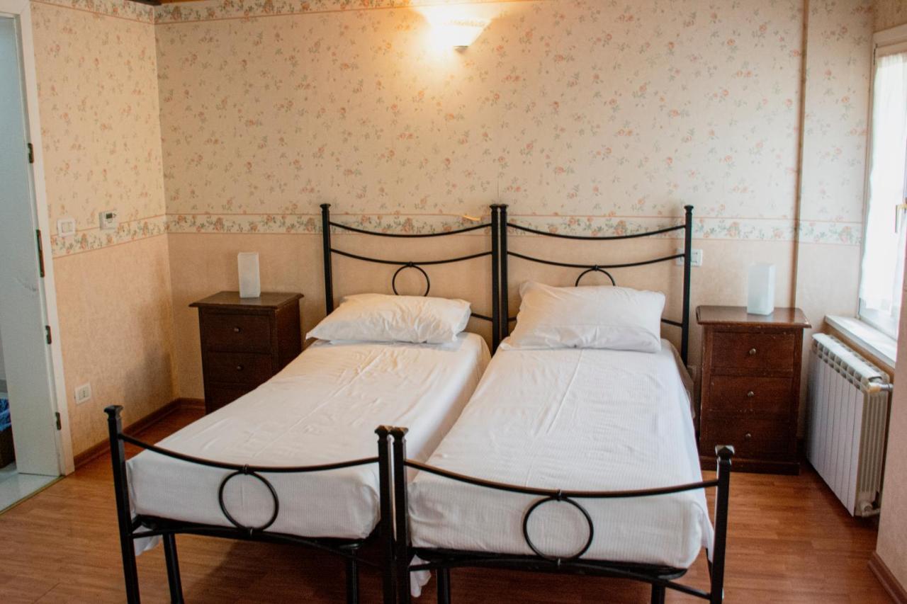 Hotel Capitelli ตรีเอสเต ภายนอก รูปภาพ