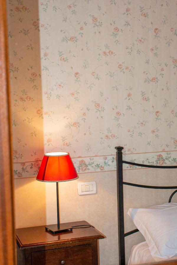 Hotel Capitelli ตรีเอสเต ภายนอก รูปภาพ