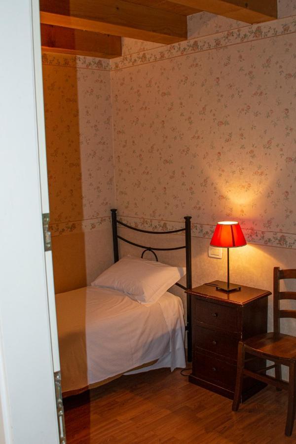 Hotel Capitelli ตรีเอสเต ภายนอก รูปภาพ