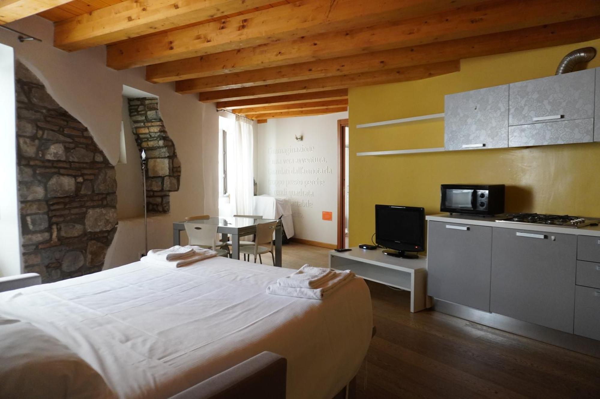 Hotel Capitelli ตรีเอสเต ภายนอก รูปภาพ